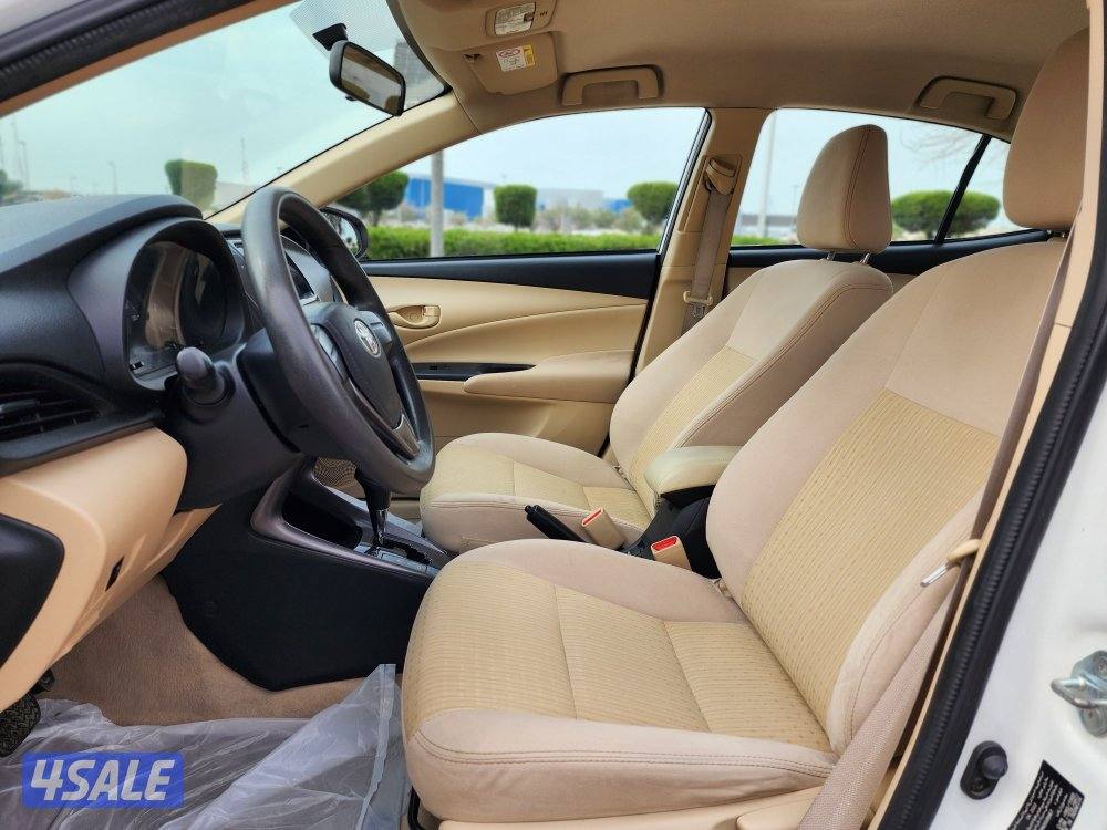 للبيع تويوتا يارس موديل 2022 عداد 180 ألف سرفس منتظم شرط الفحص4