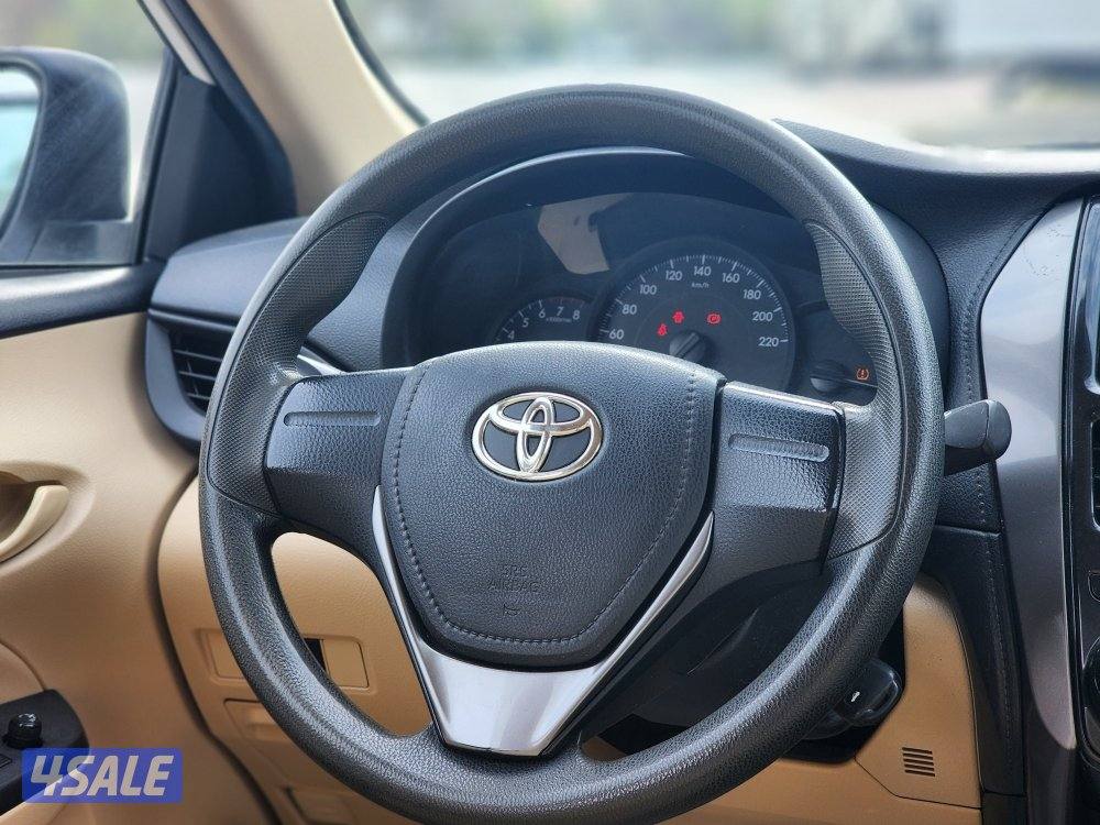 للبيع تويوتا يارس موديل 2022 عداد 180 ألف سرفس منتظم شرط الفحص7