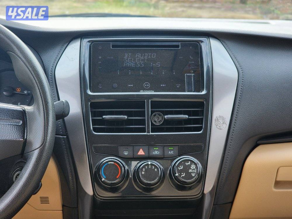 للبيع تويوتا يارس موديل 2022 عداد 180 ألف سرفس منتظم شرط الفحص8