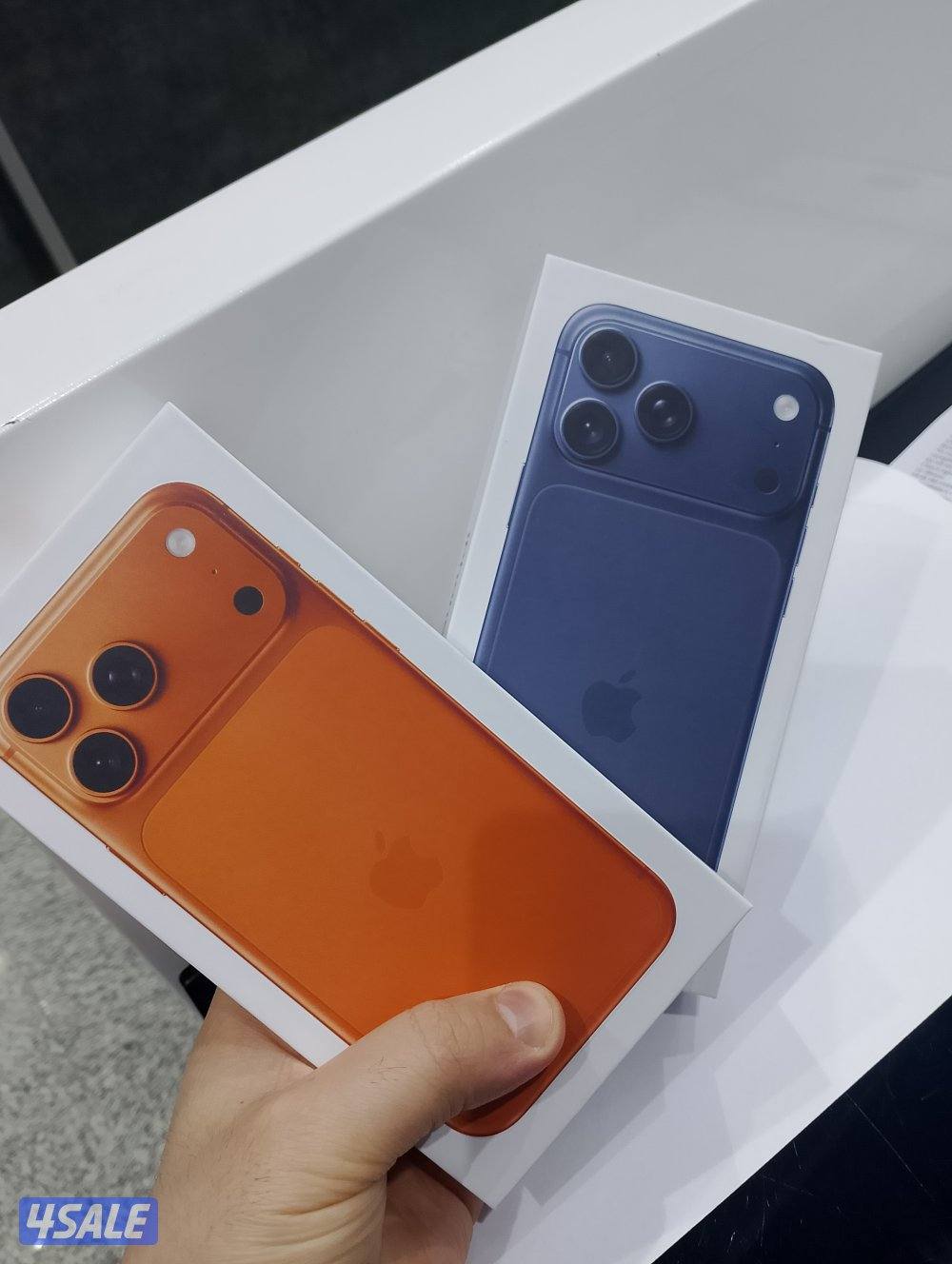 ايفون 17pro max امرأتي شبيه الاصلي. 512 جيجا0