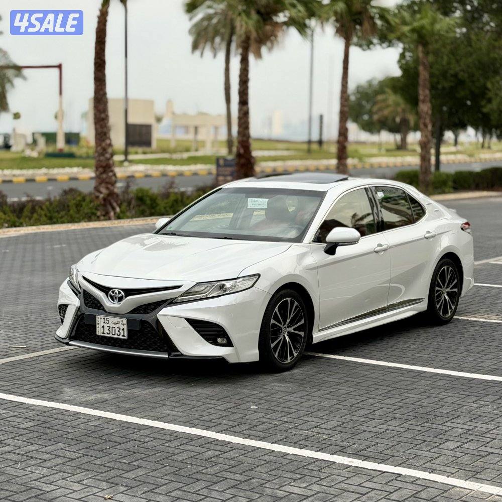 تويوتا CAMRY SE V6 2020 عداد 78 الف - صبغ الوكالة / بحالة الوكالة2