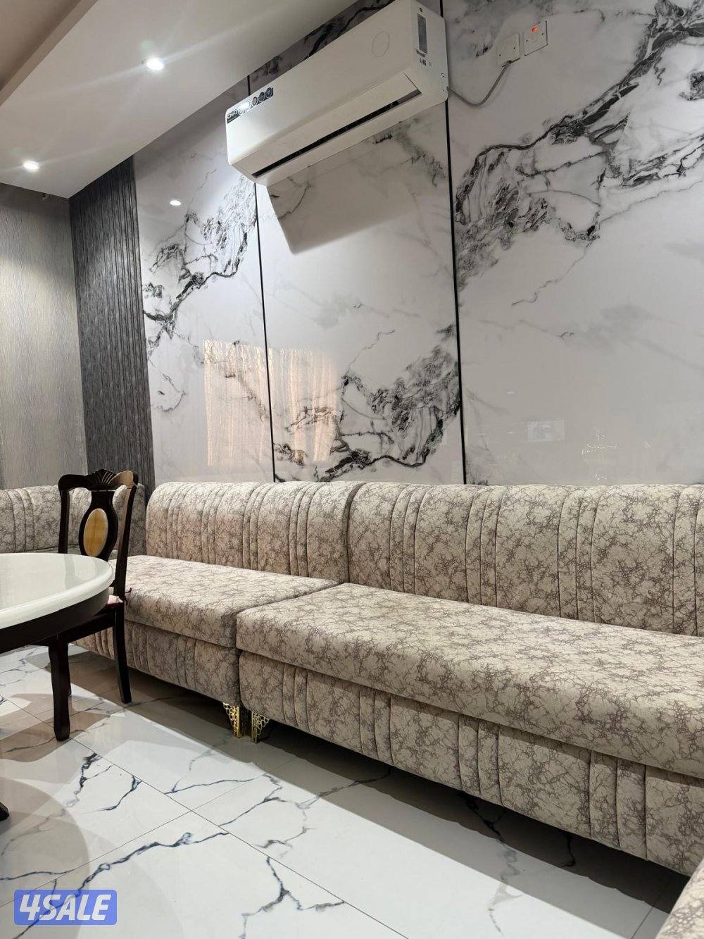 للبيع طقم جلوس نظيف1