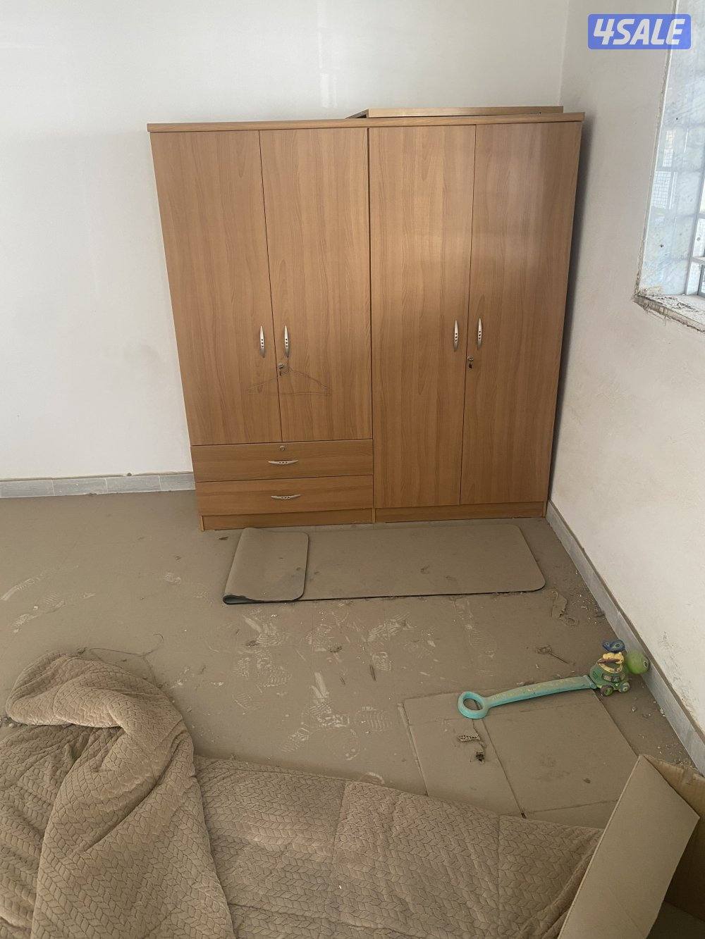 للبيع كبت ٦ابواب دورين مع كبت ماليزي2