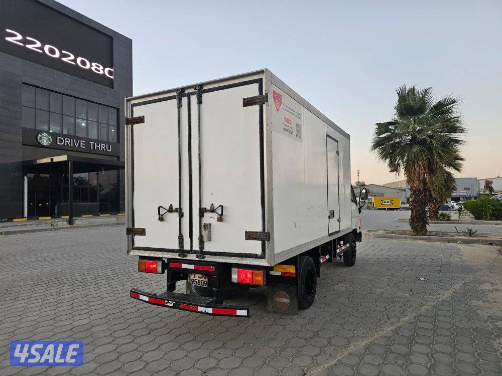 للبيع هاف لوري هيونداي الموديل 20117