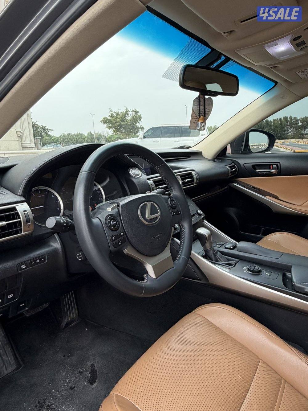 لكزس IS 250 موديل 20156