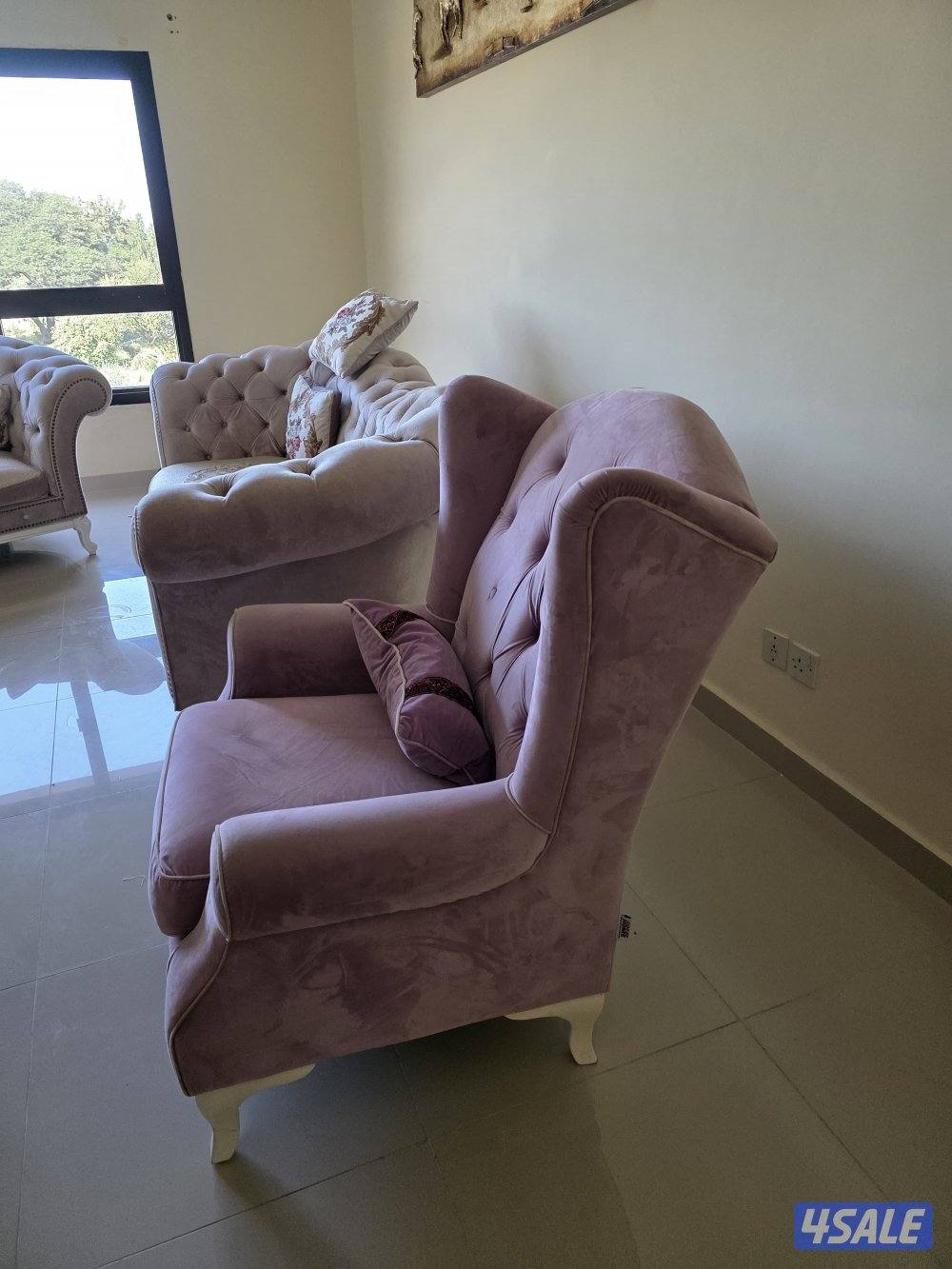 طقم كنب كلاسيك فاخر 5–7 مقاعد بحالة ممتازة – لون بيج ووردي – 180 دك قا7