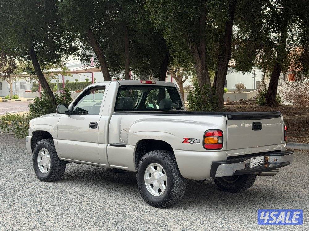 للبيع موديل 2005 شرط الفحص دبل عداد1223