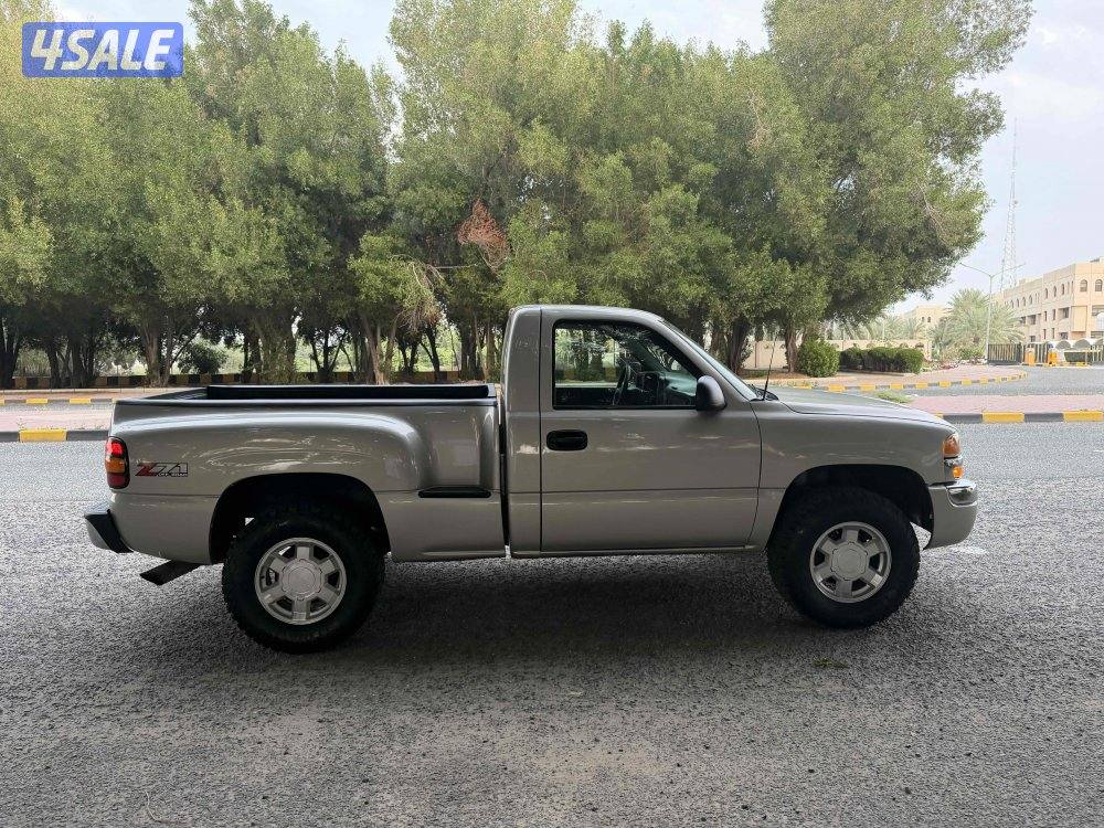 للبيع موديل 2005 شرط الفحص دبل عداد1224