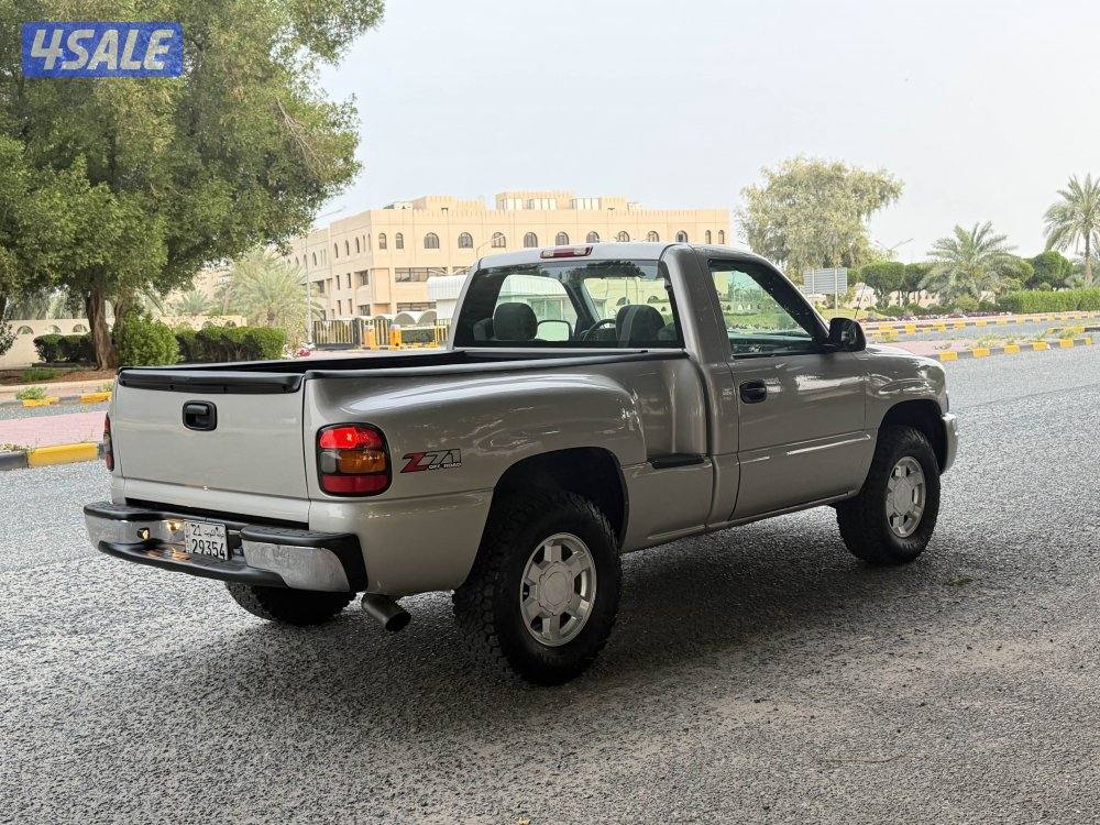 للبيع موديل 2005 شرط الفحص دبل عداد1226