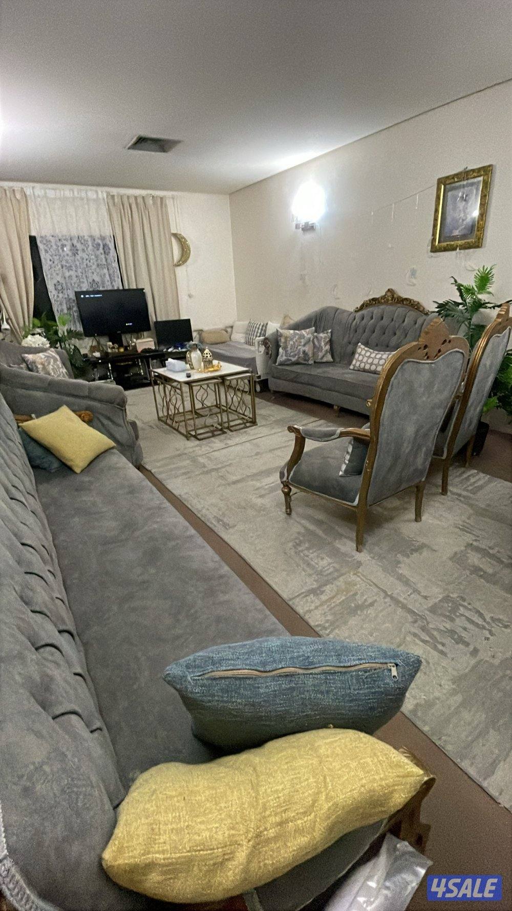 طقم كنب كامل مع طاولة الوسط5