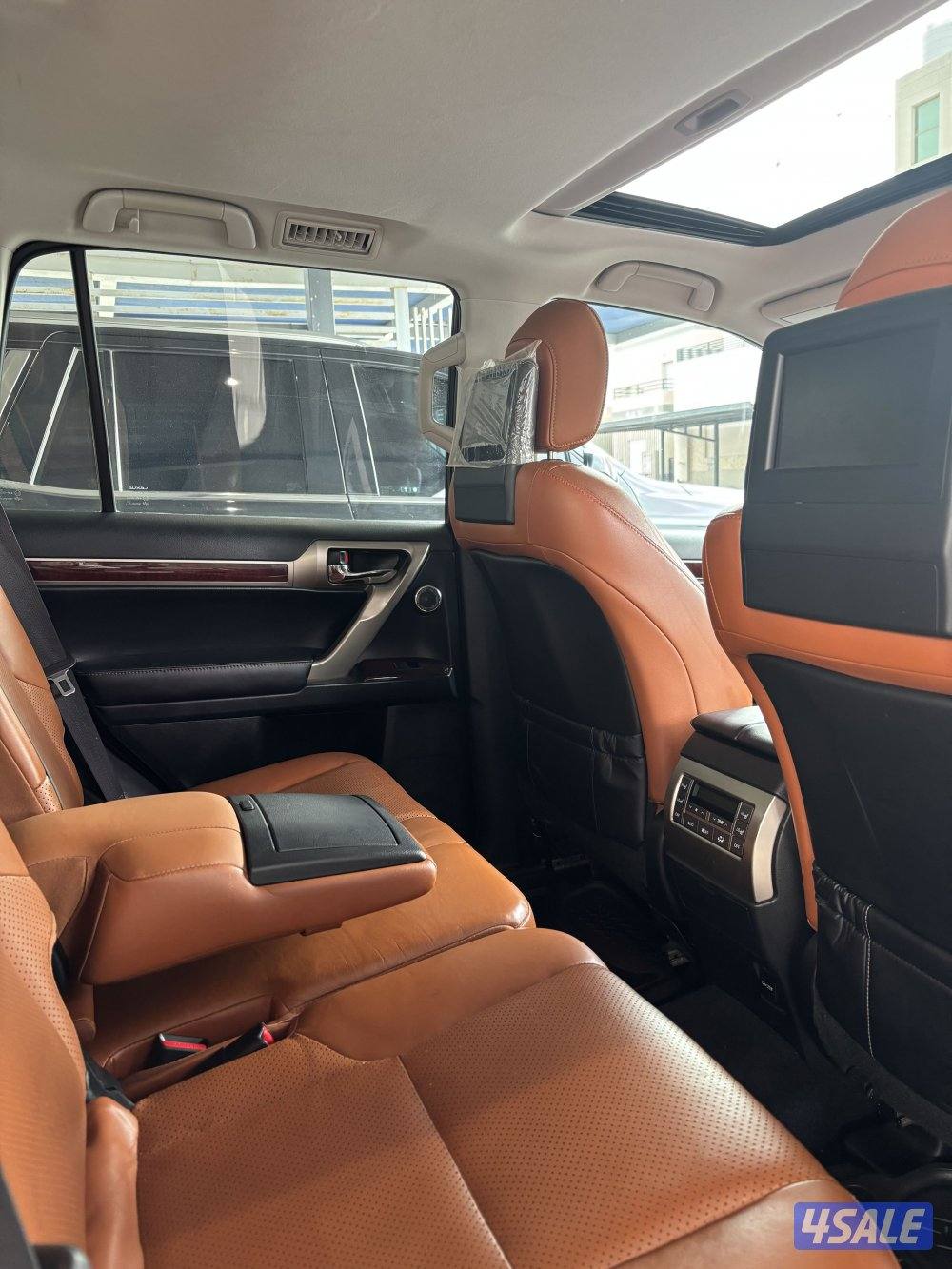 جيب لكزس موديل 20185