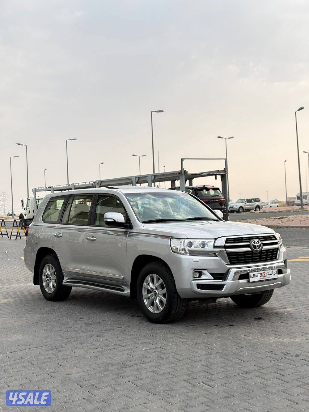 للبيع لاند كروزر GXR موديل 20210