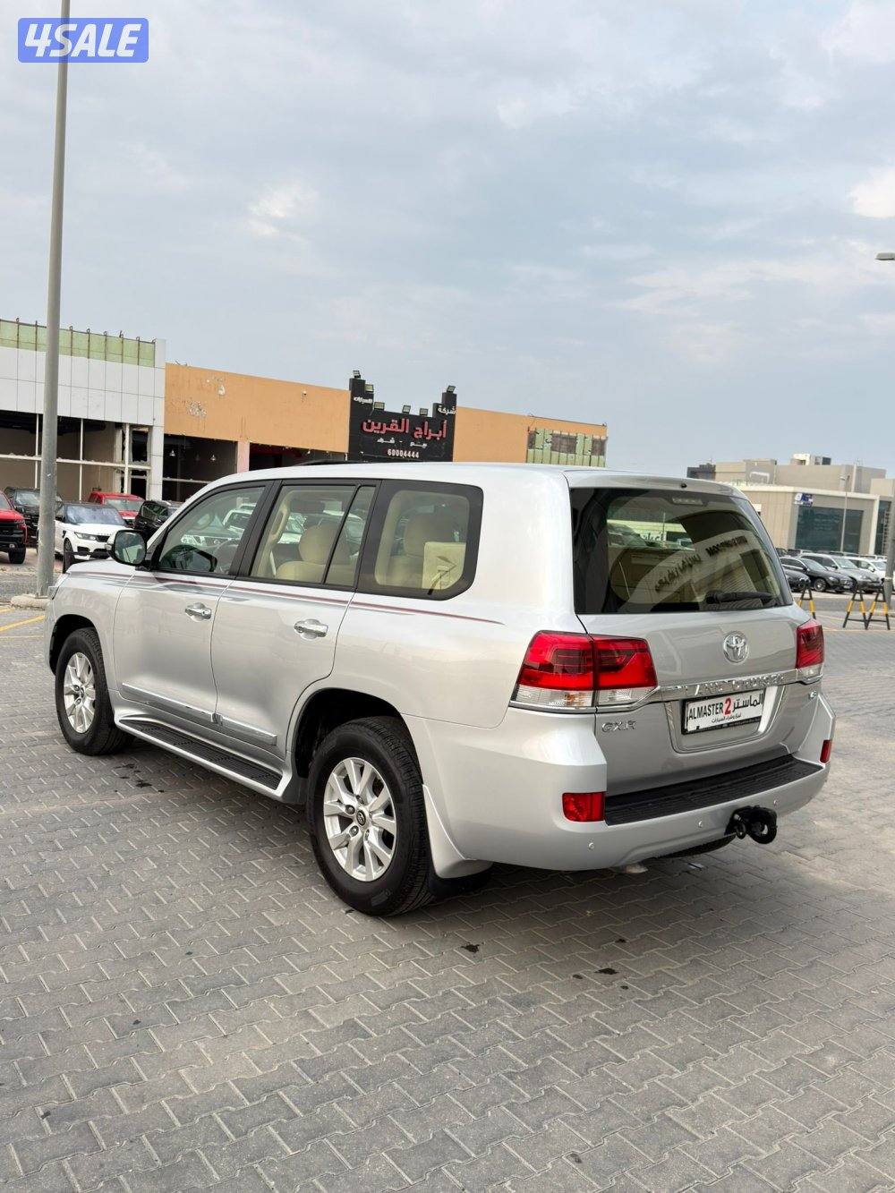 للبيع لاند كروزر GXR موديل 20214
