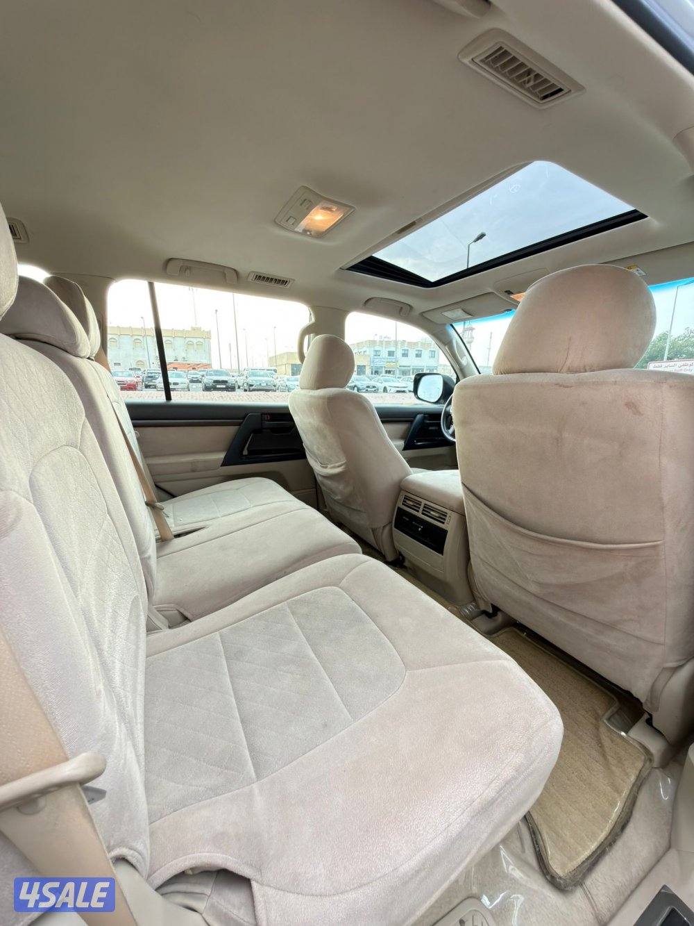 للبيع لاند كروزر GXR موديل 202111