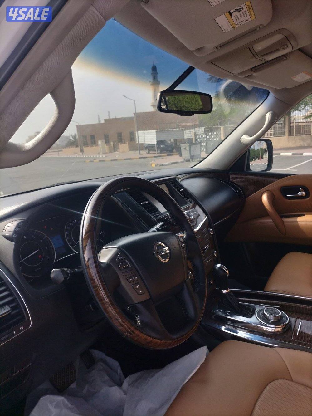 للبيع باترول 2015 بلاتينوم شرط الفحص قير مكينه شاصي بدي أربع قطع. فقط0