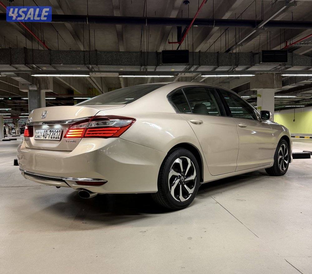 اكورد 2017 عداد 95 الف الفل بحالة الوكالة1