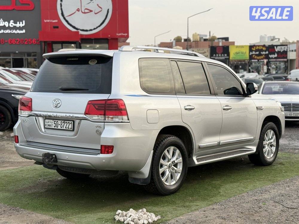 لاندكروزر GX.R - موديل 2021 - عداد 175 - وارد الساير - شرط الفحص2