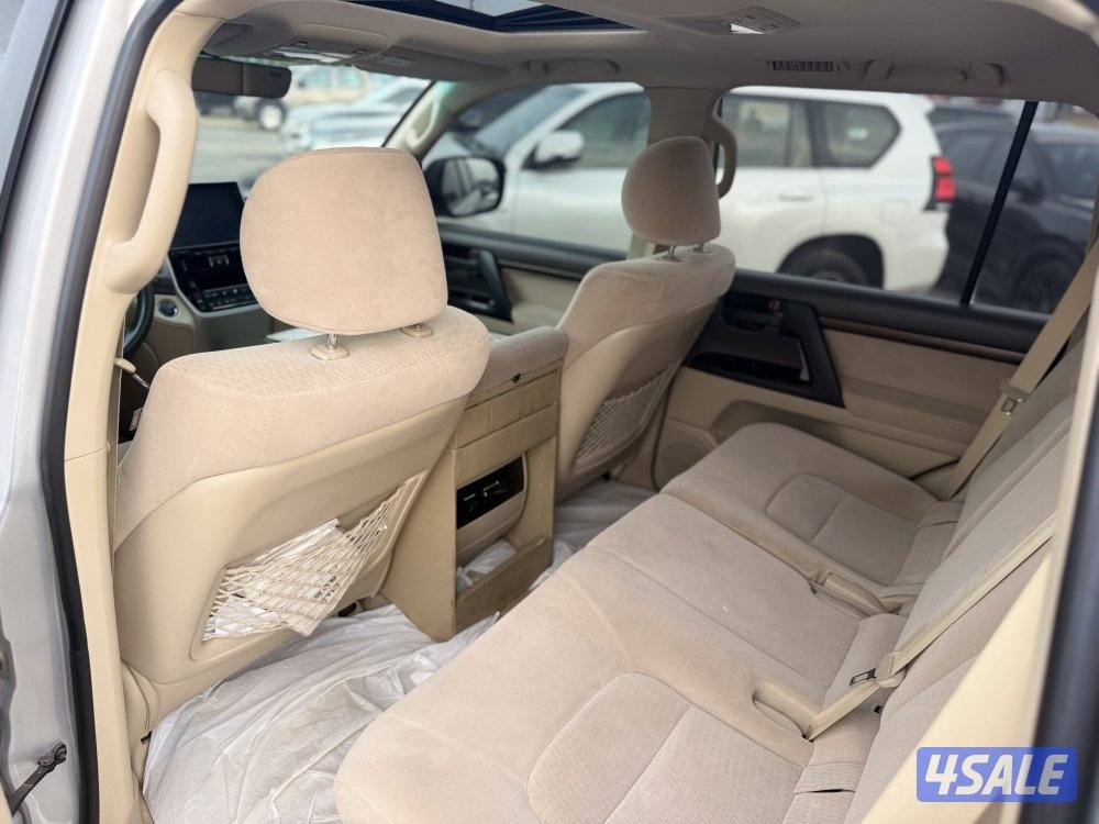 لاندكروزر GX.R - موديل 2021 - عداد 175 - وارد الساير - شرط الفحص7