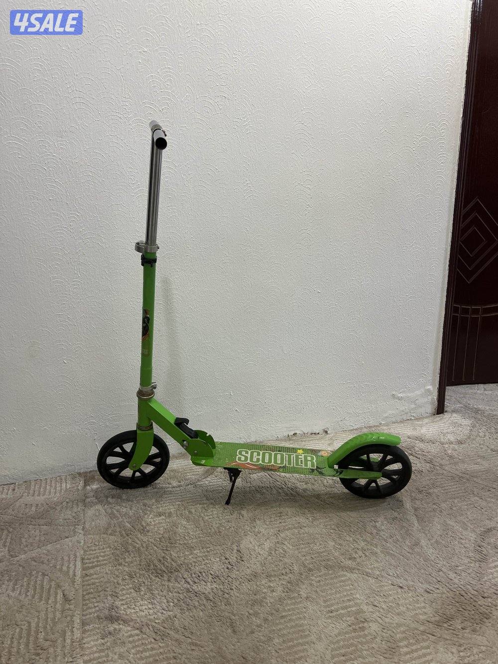 سكوتر نضيف مستخدم أستخدام خفيف1