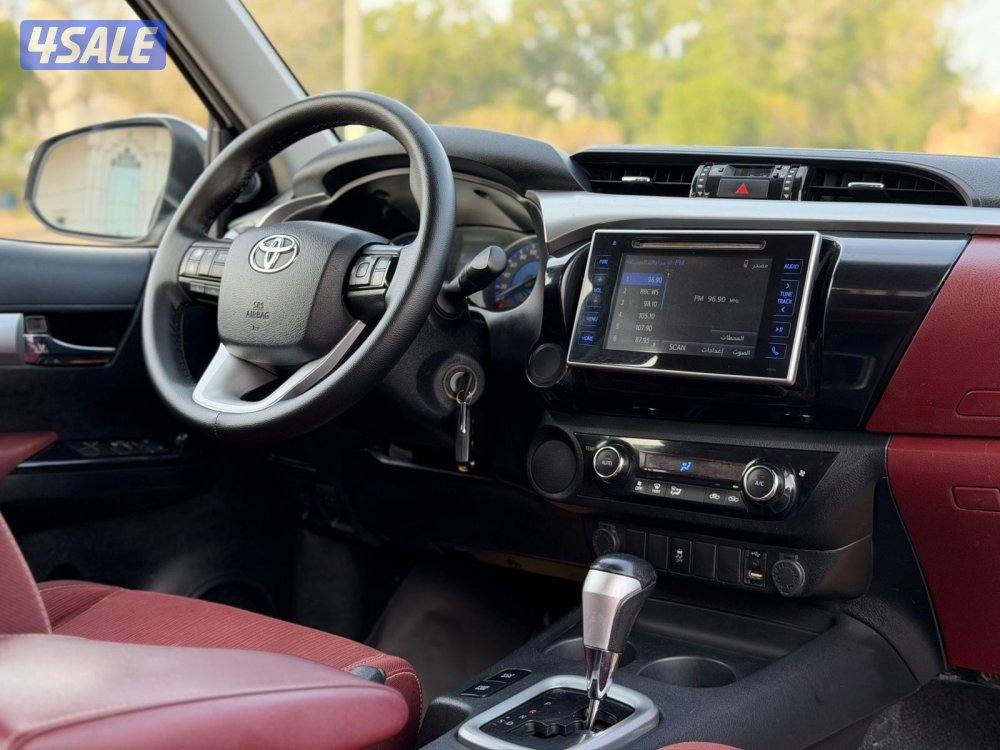 للبيع هايلكس SR5 موديل 2020 وارد الساير9