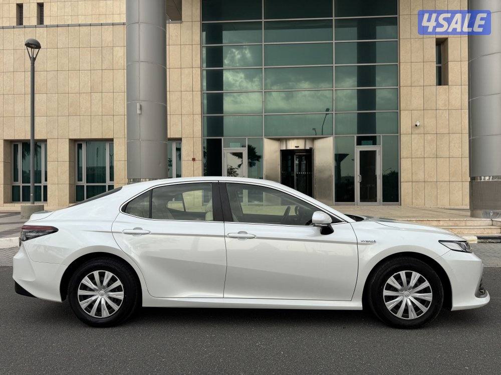 كامري LE هايبرد 2023 بحاله نادره1