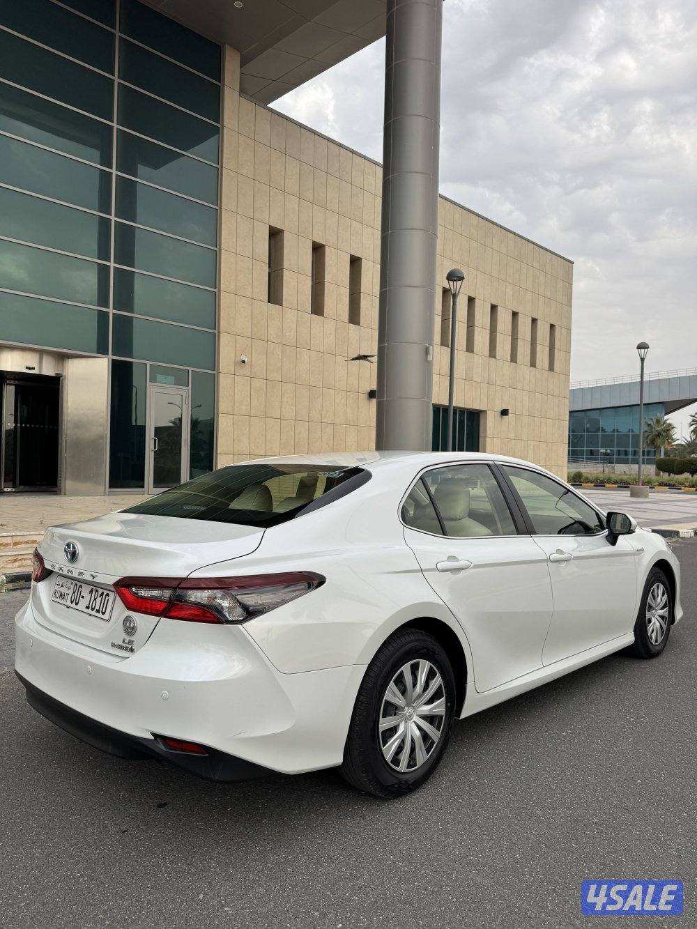 كامري LE هايبرد 2023 بحاله نادره2