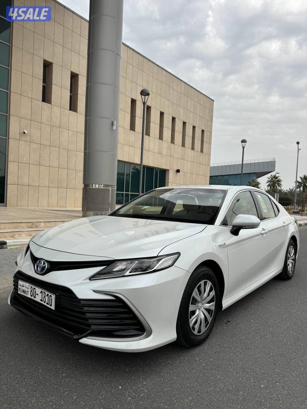 كامري LE هايبرد 2023 بحاله نادره3