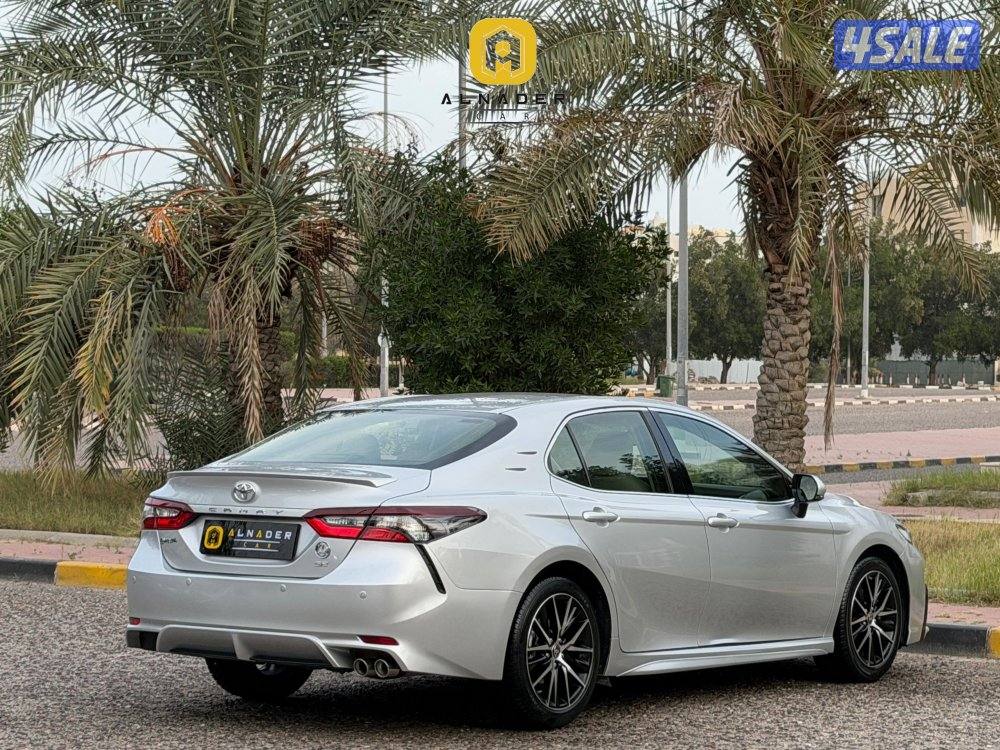 للبيع كامري SE موديل 2023 وارد الساير3