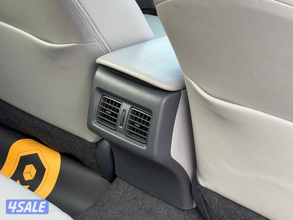 للبيع كامري SE موديل 2023 وارد الساير13