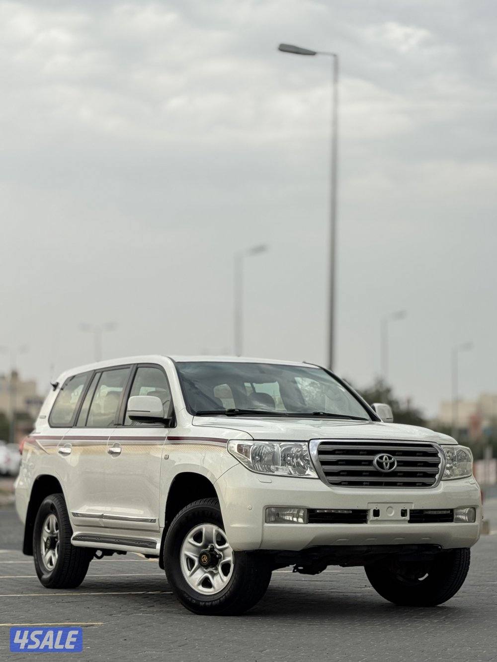 للبيع لاند كروزر GXR موديل 20100