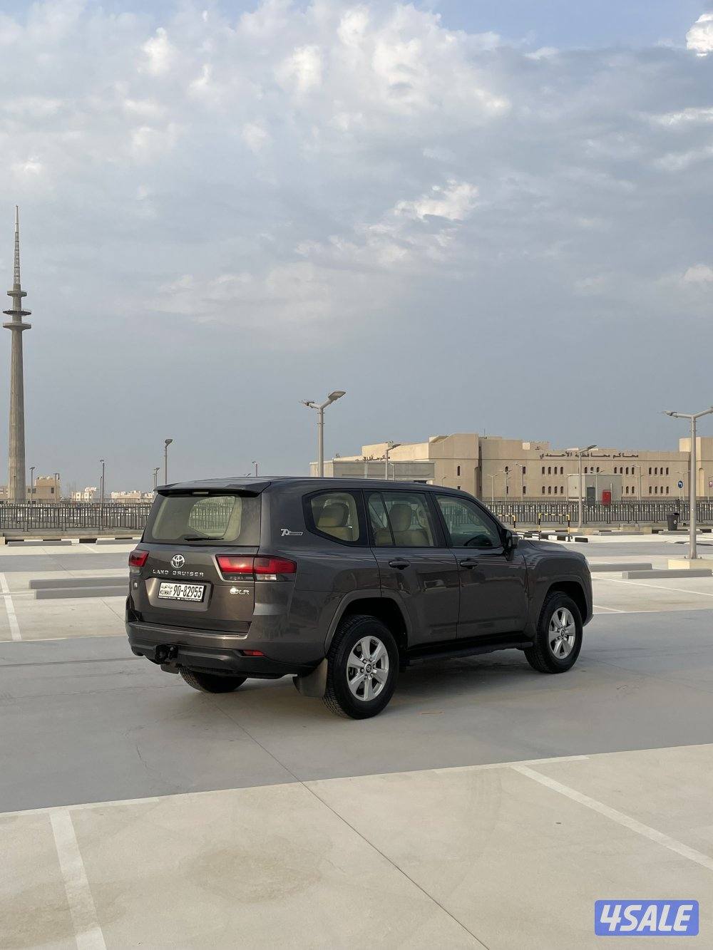 لاند كروزر GX-R2