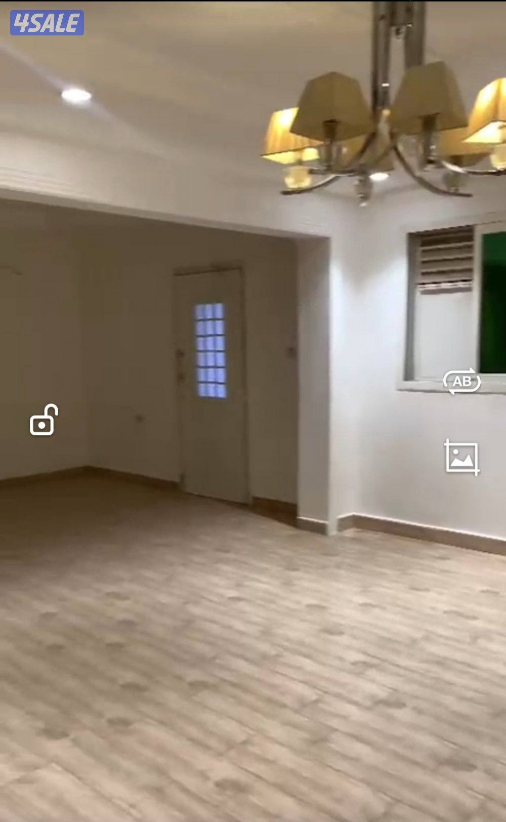 شقه نص دور كبيره ٥ غ وصاله ومطبخ وحمامين عايله1