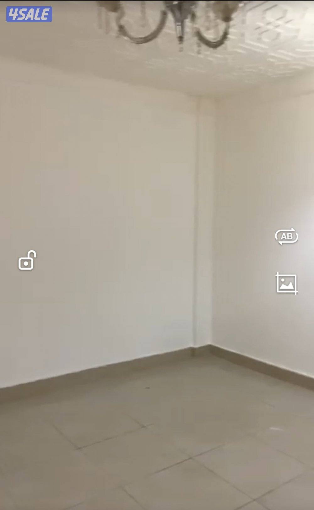 شقه نص دور كبيره ٥ غ وصاله ومطبخ وحمامين عايله2