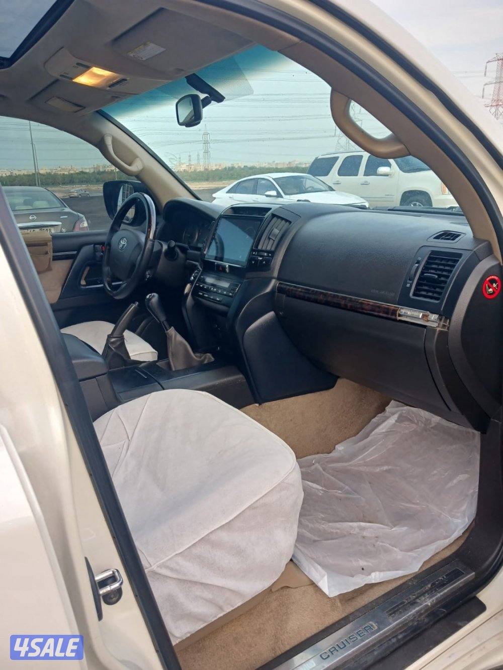 للبيع لاندكروزر قير عادى موديل ٢٠١٠7