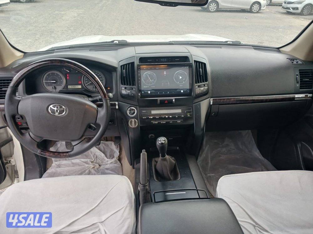 للبيع لاندكروزر قير عادى موديل ٢٠١٠6