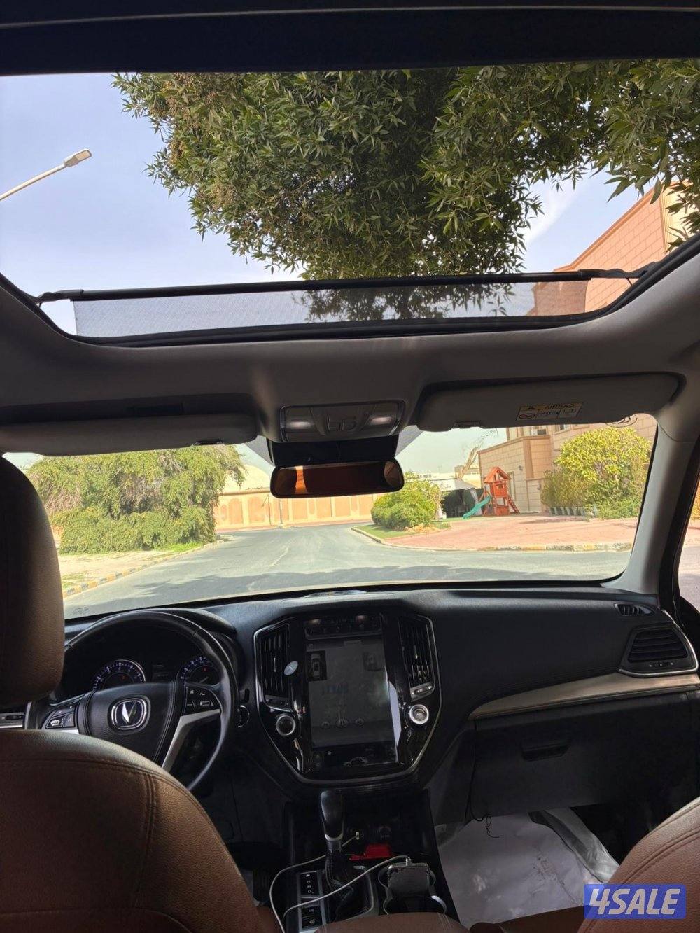 شانجان موديل 2019 وارد الوكالة اللون اسود ملكي من داخل جلد تان6