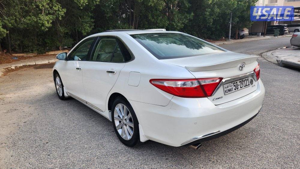 كامري GLX 2017 عداد 124 ألف4