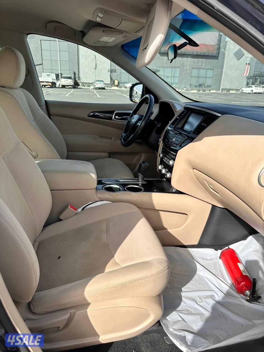 للبيع نيسان باثفايندر موديل 2016 نظيفه جدا شرط الفحص قير مكينه شاصي3