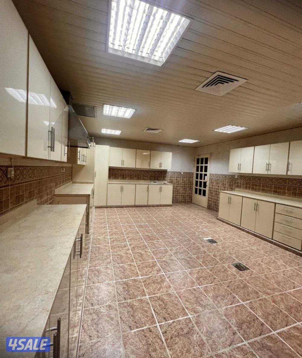 للايجار قيلا في بيان ق13 خمس غرف نوم وديوانية2