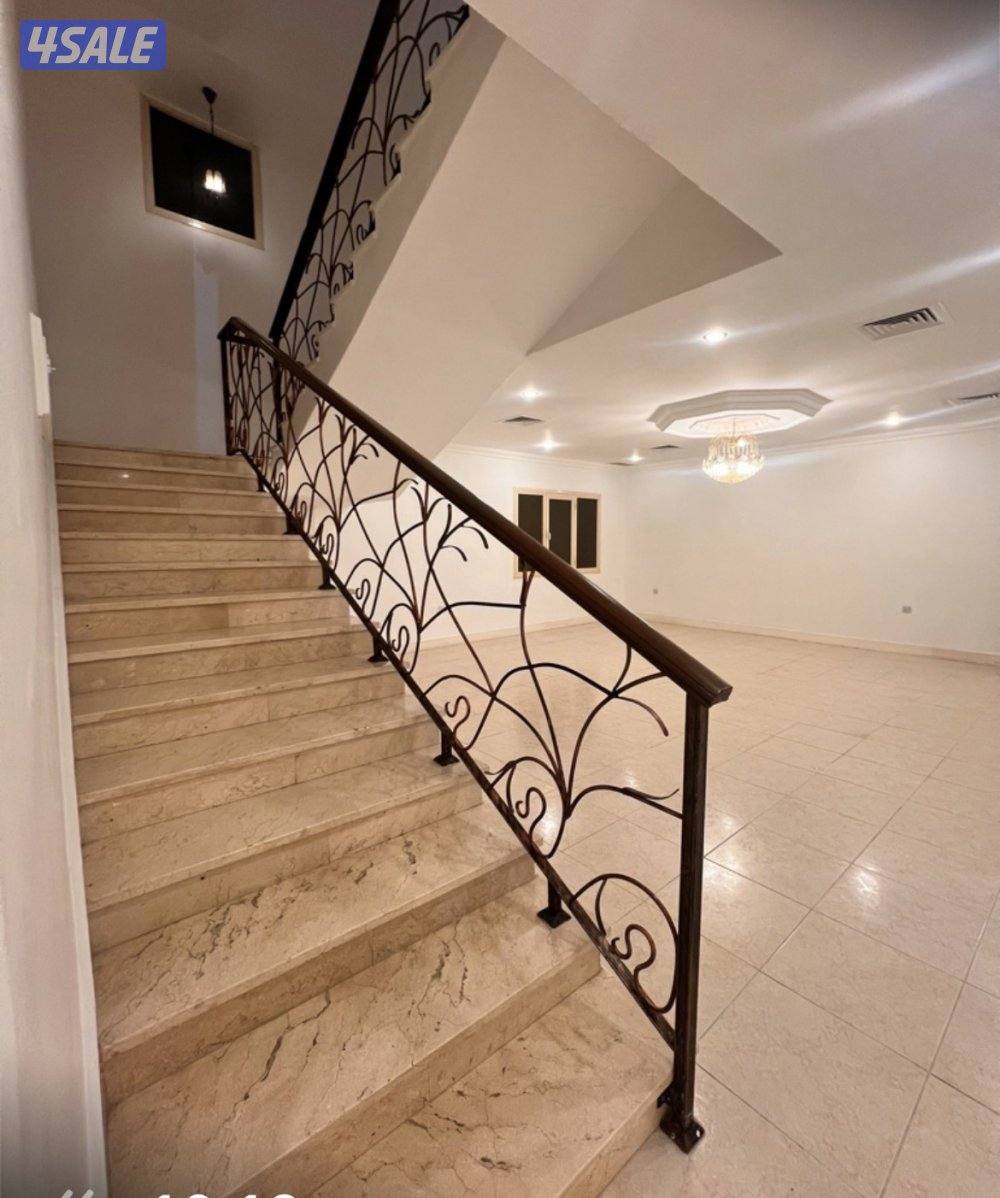 للايجار قيلا في بيان ق13 خمس غرف نوم وديوانية4