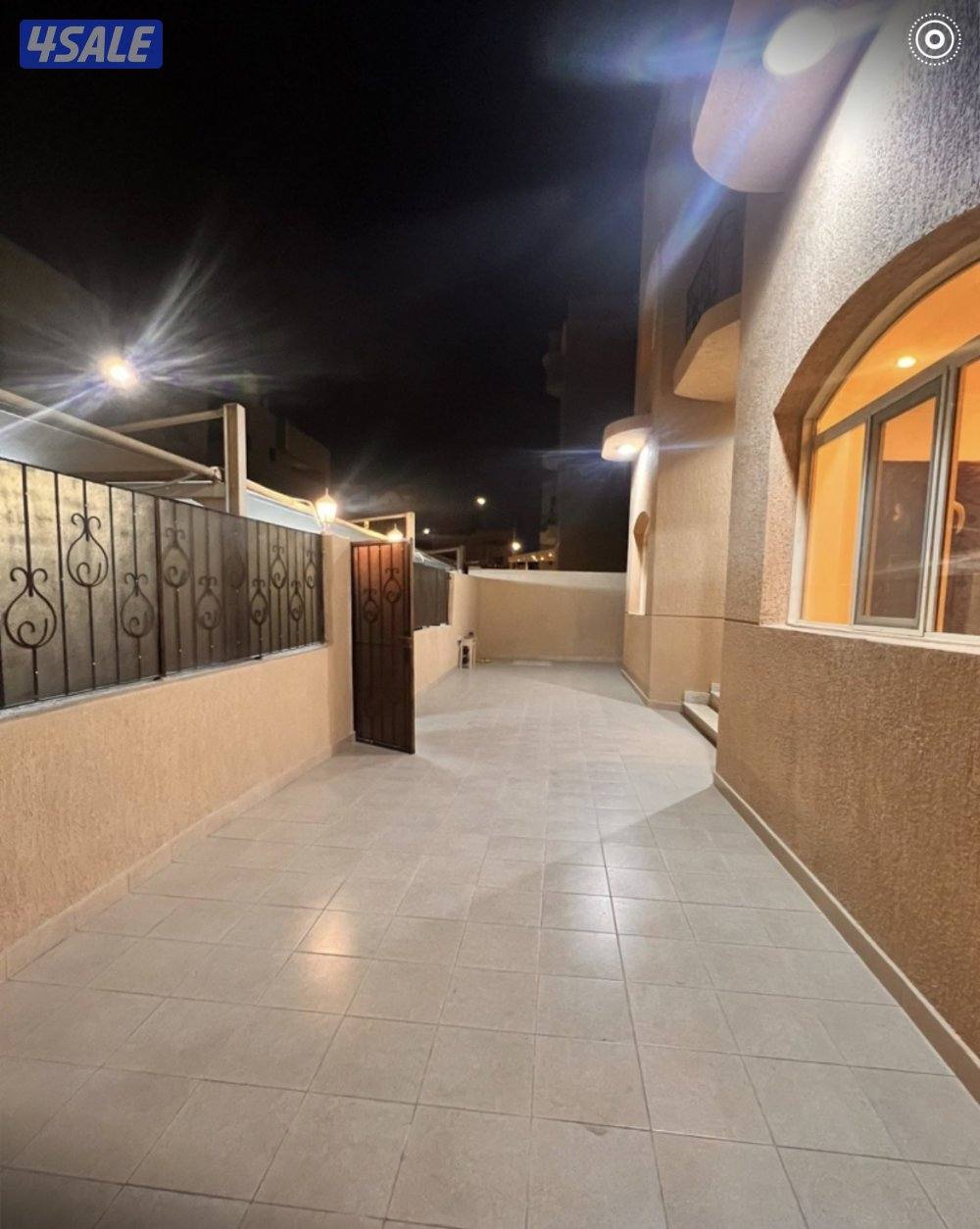 للايجار قيلا في بيان ق13 خمس غرف نوم وديوانية8