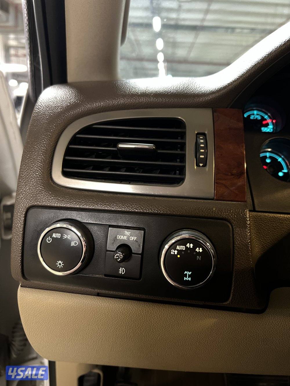 للبيع سلفرادو Z718