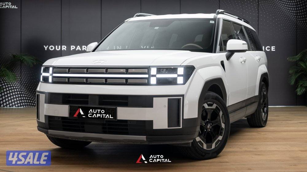 Hyundai Santa Fe 2.5L GDI 2WD 7 seats 3 Rows- Family Choice0