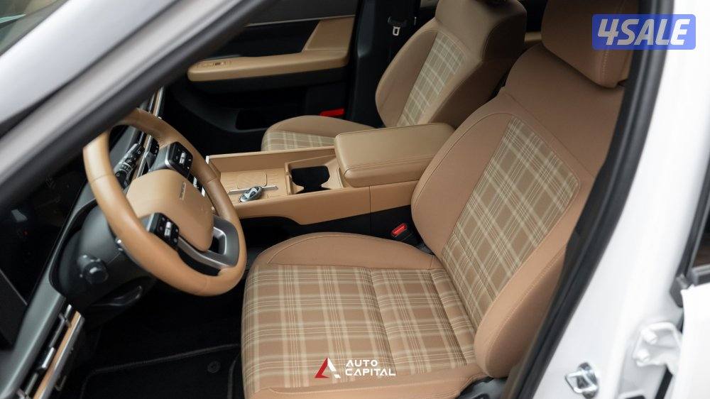 Hyundai Santa Fe 2.5L GDI 2WD 7 seats 3 Rows- Family Choice7