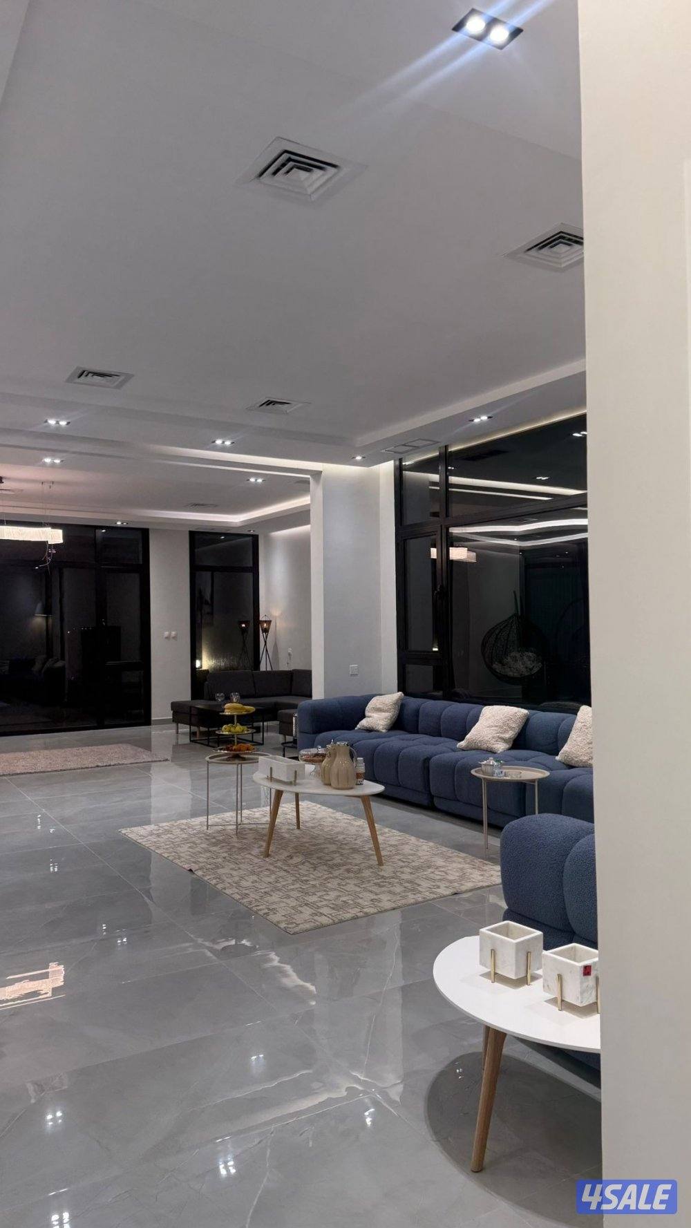 تحطيمً الاسعار. عيد الفطر مع يوم مجانا8