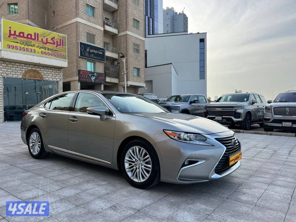 لكزس 2018/ES250 ماشي 149 الف بحالة الوكاله صبغ الوكاله شرط الفحص2