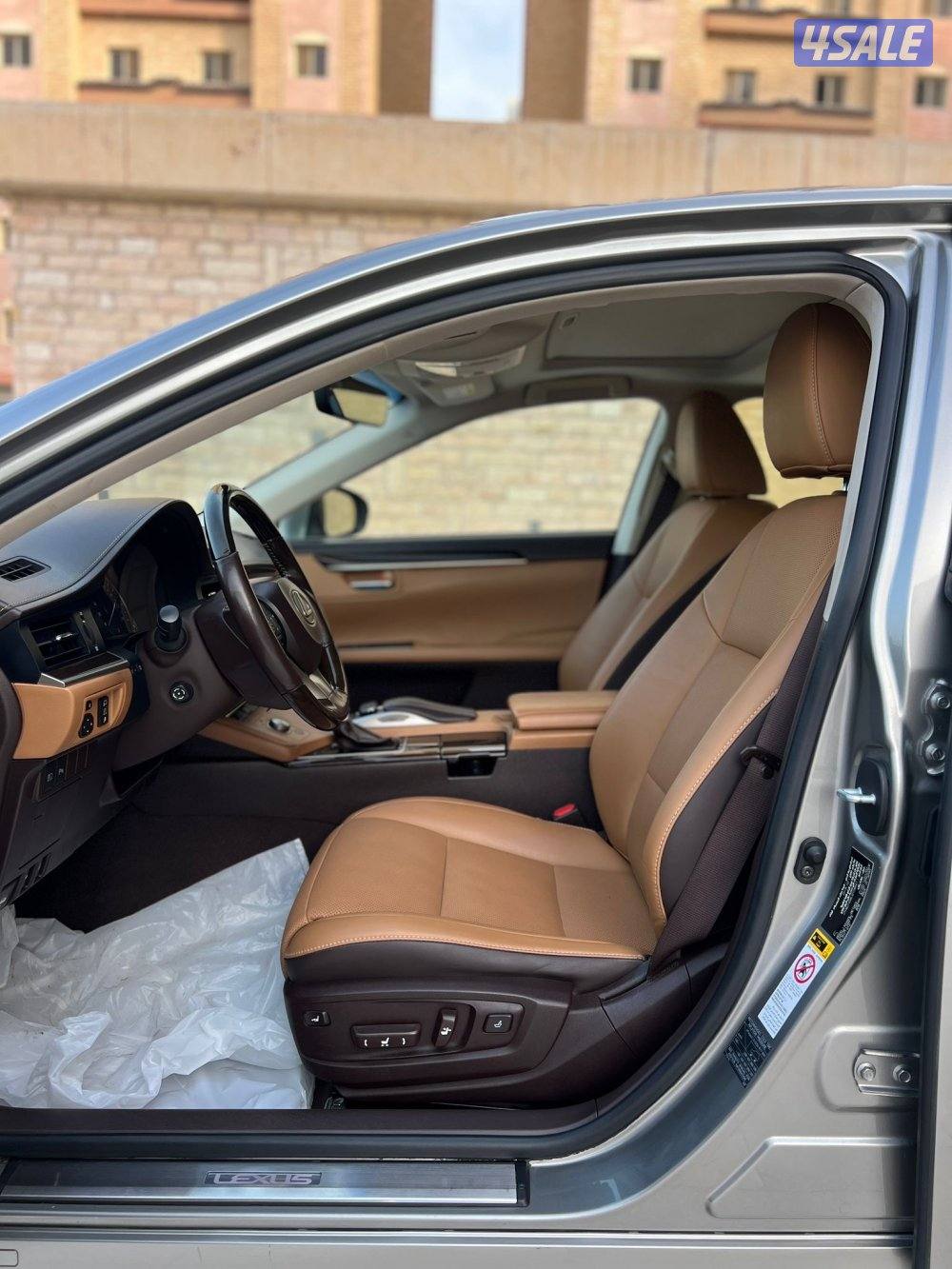 لكزس 2018/ES250 ماشي 149 الف بحالة الوكاله صبغ الوكاله شرط الفحص11