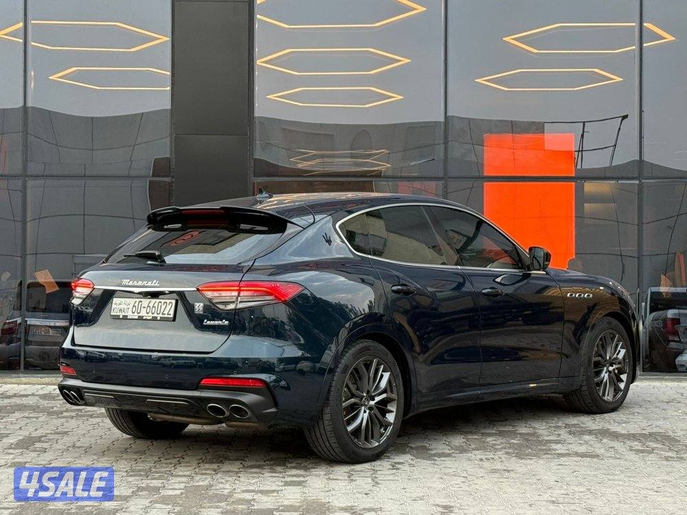 MASERATI LEVANTE _2022 صبغ الوكالة4