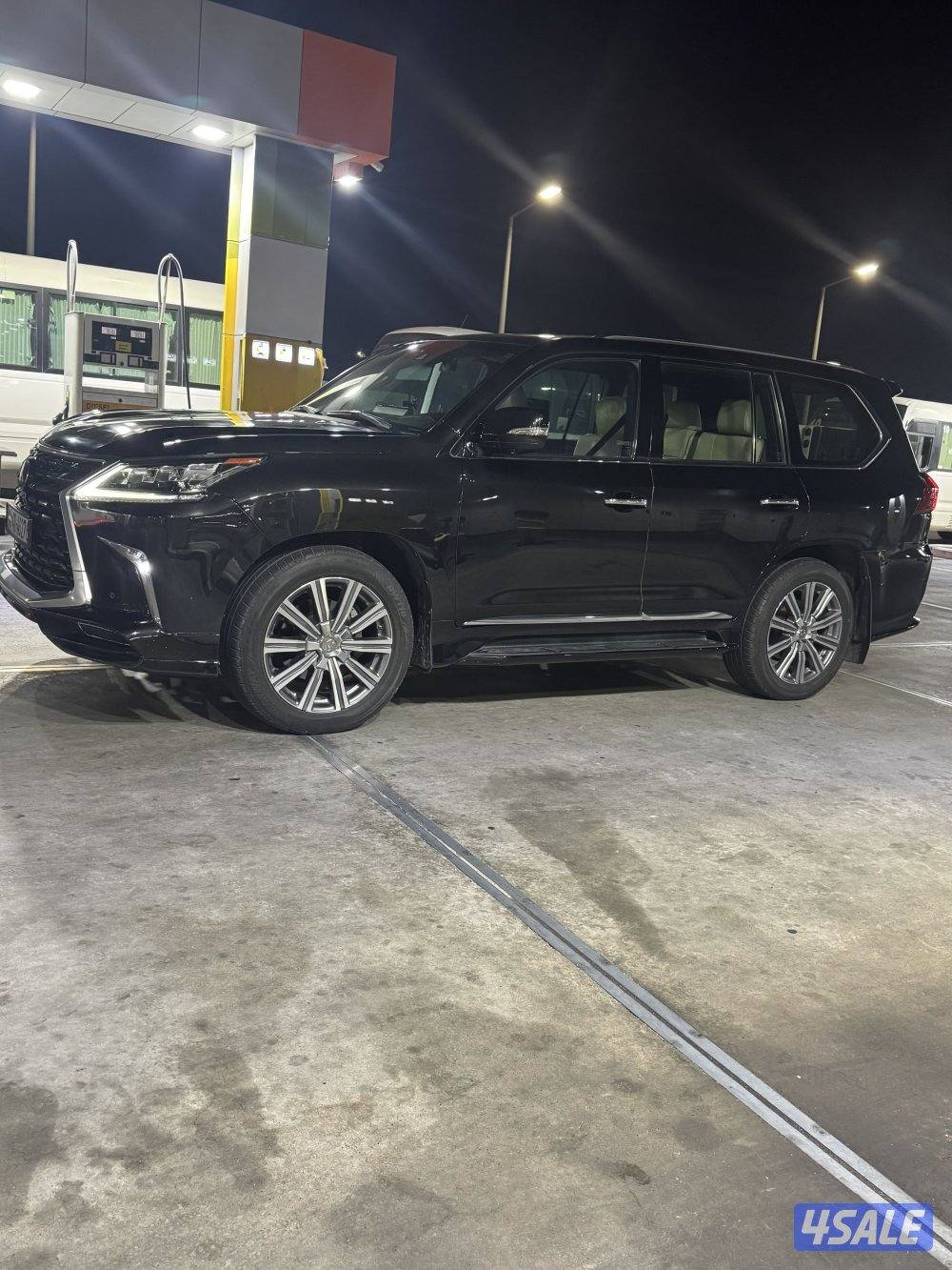 للبيع لكزس موديل 2016 صبغ الوكالة4