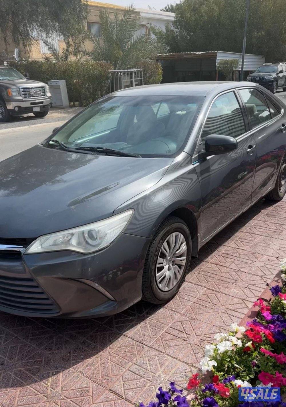 كامري 2017 رمادي .. ماشي 180 الف تقريبا1